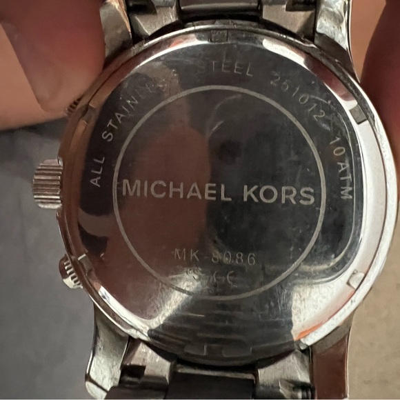 Michael Kors- Stainless Steel- Runaway Silver Tone Watch - Picture 4 of 4
